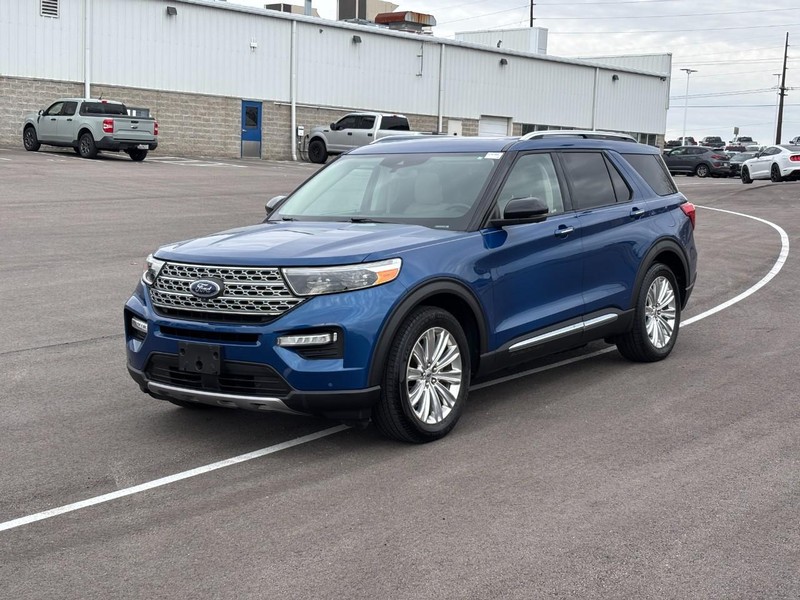 Ford Explorer Vehicle Full-screen Gallery Image 07