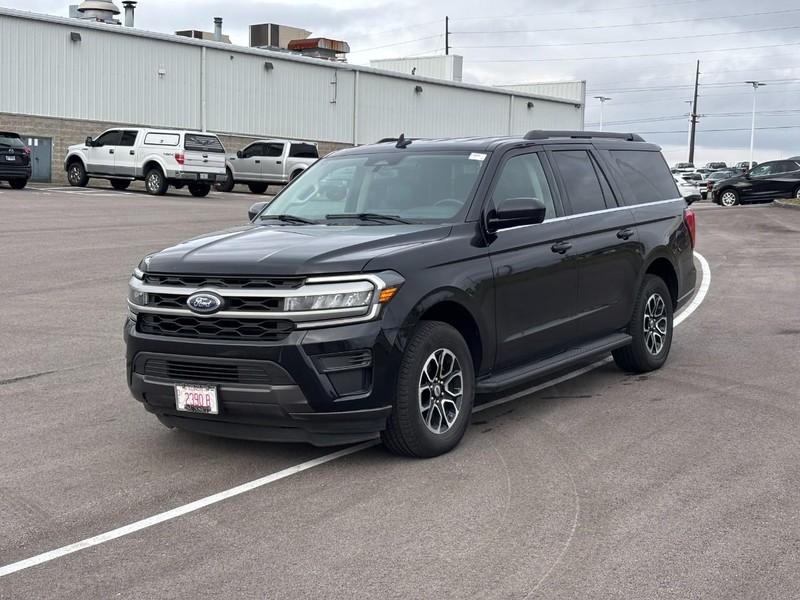 Ford Expedition Max Vehicle Full-screen Gallery Image 07