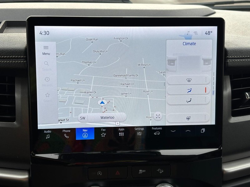 Ford Expedition Max Vehicle Full-screen Gallery Image 22