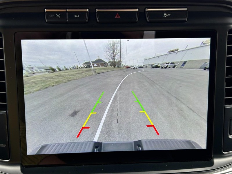 Ford F-150 Vehicle Full-screen Gallery Image 23