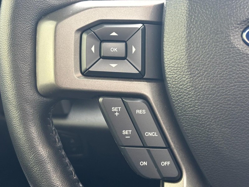 Ford Expedition Vehicle Full-screen Gallery Image 18