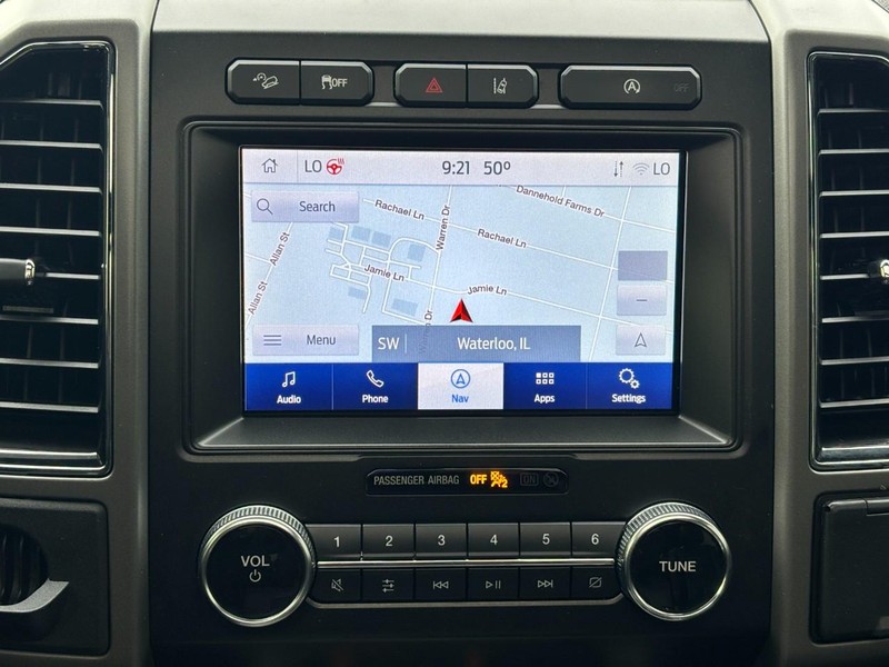 Ford Expedition Vehicle Full-screen Gallery Image 22