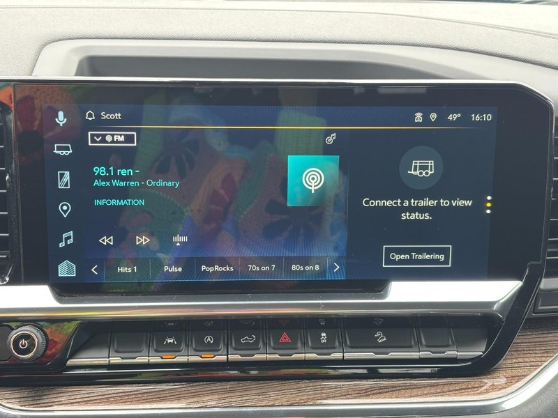 Chevrolet Silverado 1500 Vehicle Full-screen Gallery Image 21