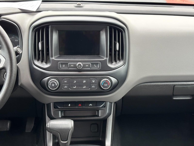 Chevrolet Colorado Vehicle Full-screen Gallery Image 13