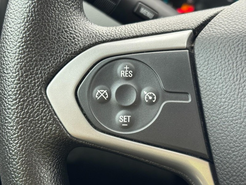 Chevrolet Colorado Vehicle Full-screen Gallery Image 17