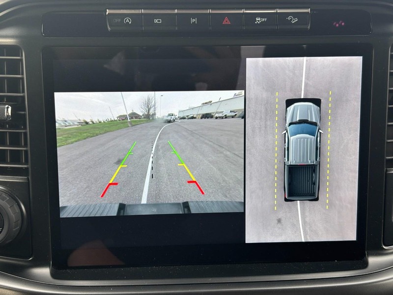 Ford F-150 Vehicle Full-screen Gallery Image 23