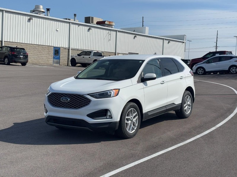 Ford Edge Vehicle Full-screen Gallery Image 07