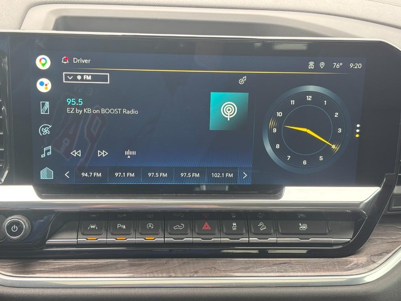 Chevrolet Silverado 1500 Vehicle Full-screen Gallery Image 20