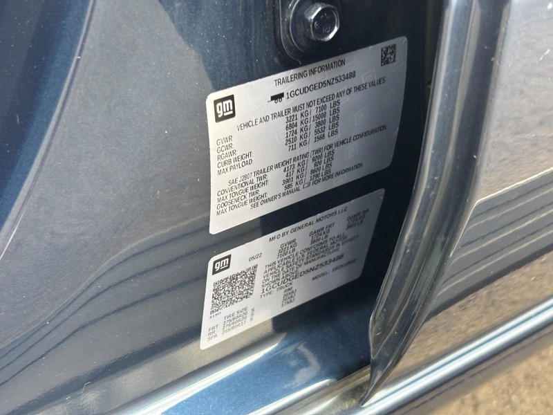 Chevrolet Silverado 1500 Vehicle Full-screen Gallery Image 23