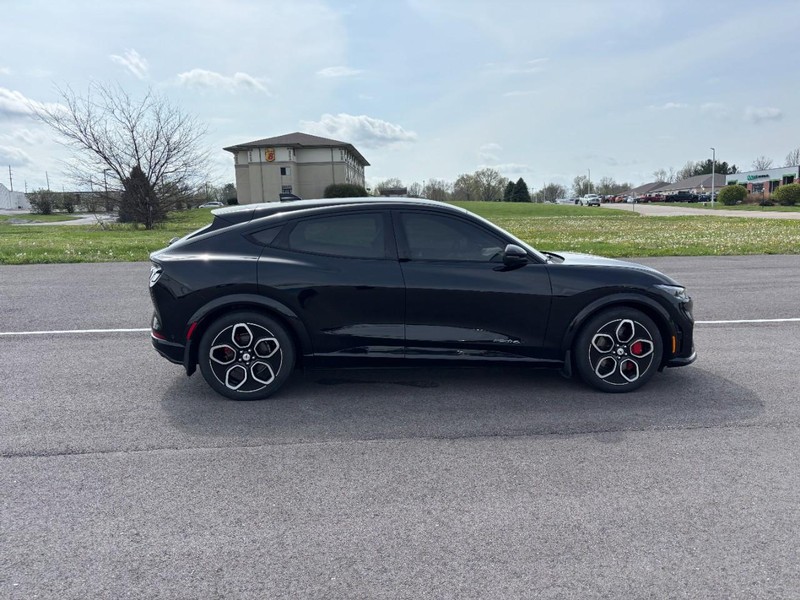 Ford Mustang Mach-E Vehicle Full-screen Gallery Image 02