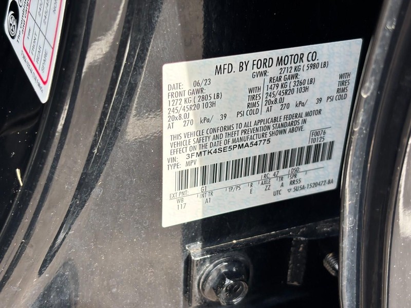 Ford Mustang Mach-E Vehicle Full-screen Gallery Image 23