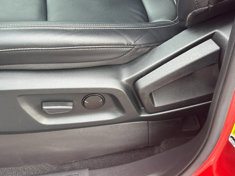 Ford Ranger Vehicle Full-screen Gallery Image 15