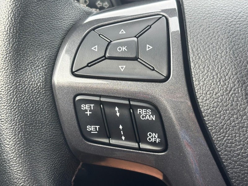 Ford Ranger Vehicle Full-screen Gallery Image 17