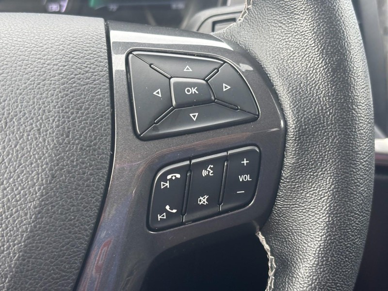 Ford Ranger Vehicle Full-screen Gallery Image 18