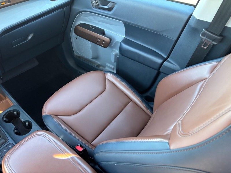 Ford Maverick Vehicle Full-screen Gallery Image 14