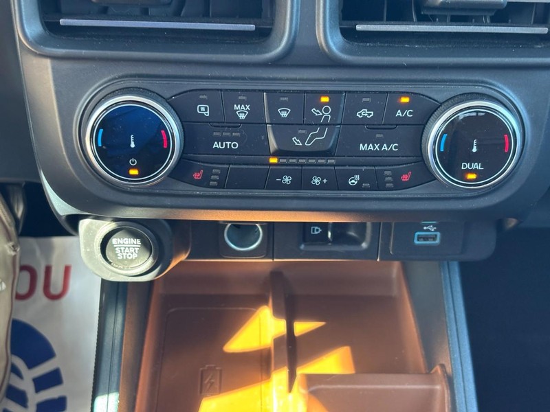 Ford Maverick Vehicle Full-screen Gallery Image 22