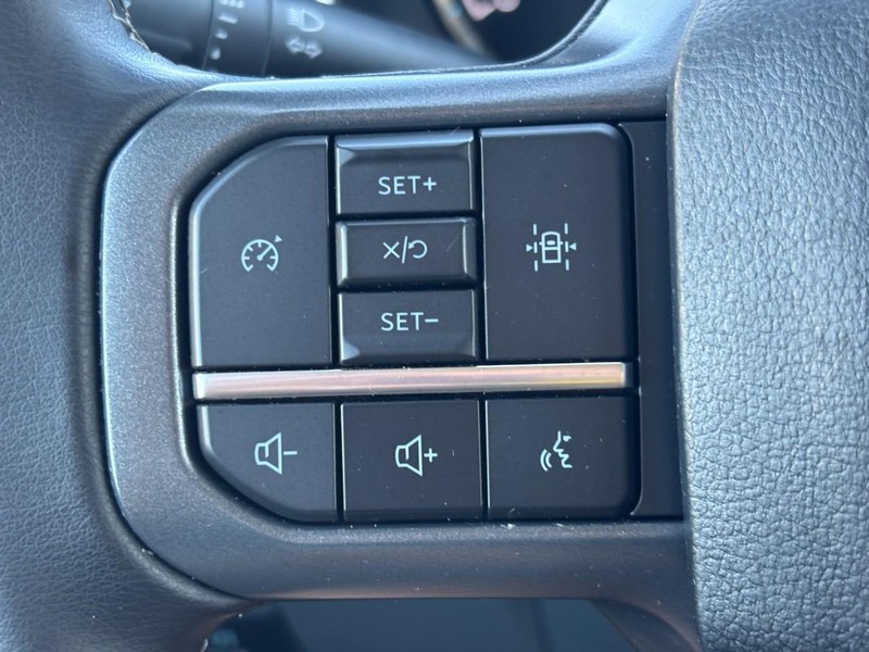 Ford F-150 Vehicle Full-screen Gallery Image 18