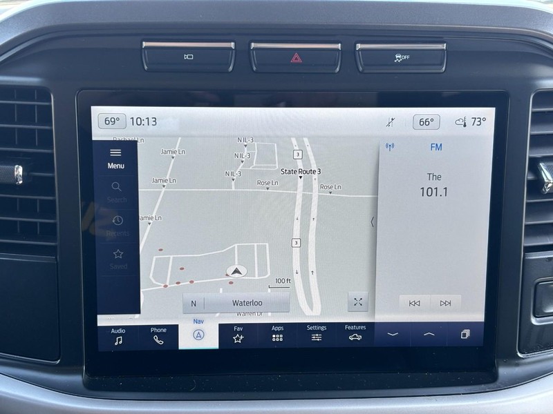 Ford F-150 Vehicle Full-screen Gallery Image 22