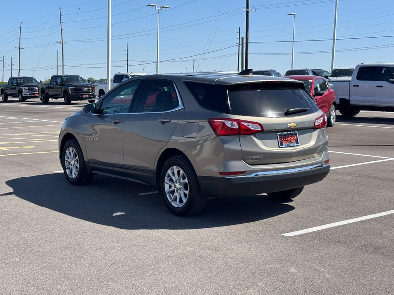 Chevrolet Equinox Vehicle Full-screen Gallery Image 05