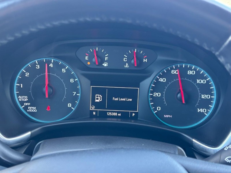 Chevrolet Equinox Vehicle Full-screen Gallery Image 19