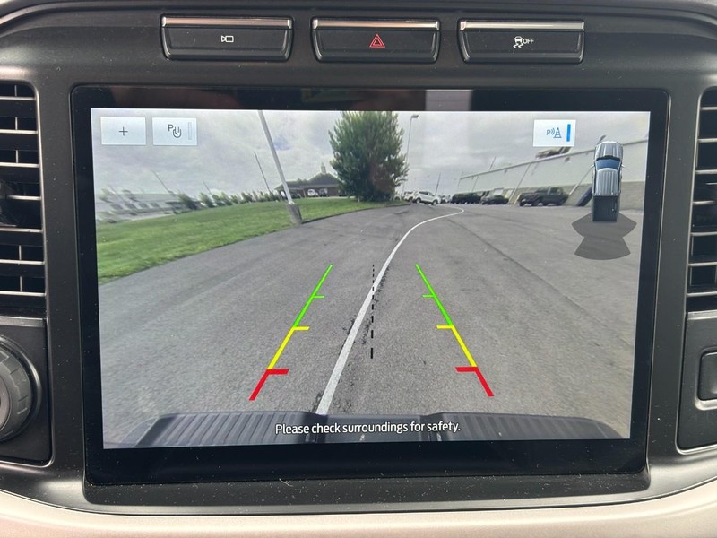 Ford F-150 Vehicle Full-screen Gallery Image 22