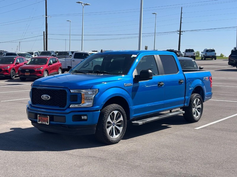 Ford F-150 Vehicle Full-screen Gallery Image 07