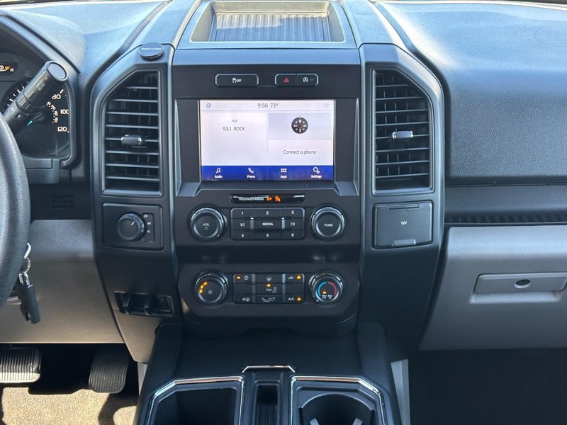 Ford F-150 Vehicle Full-screen Gallery Image 13