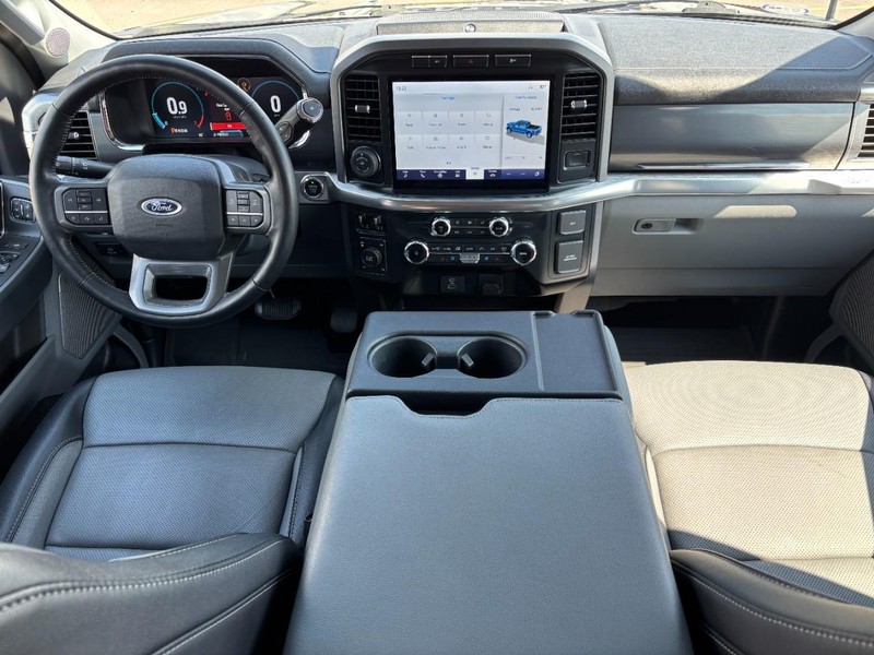 Ford F-150 Vehicle Full-screen Gallery Image 11