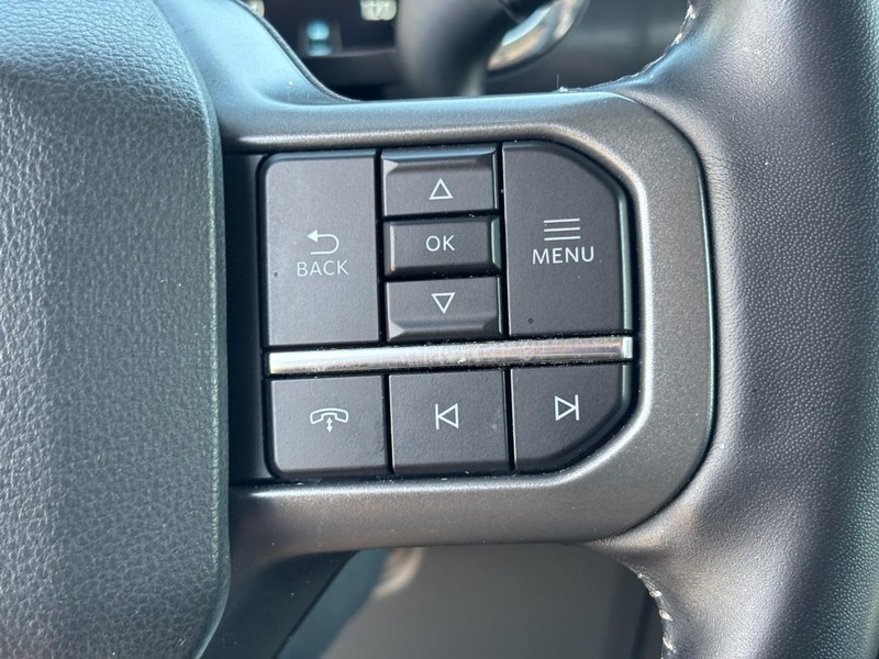 Ford F-150 Vehicle Full-screen Gallery Image 19
