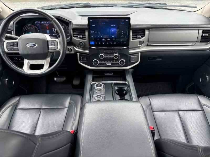 Ford Expedition Vehicle Full-screen Gallery Image 12