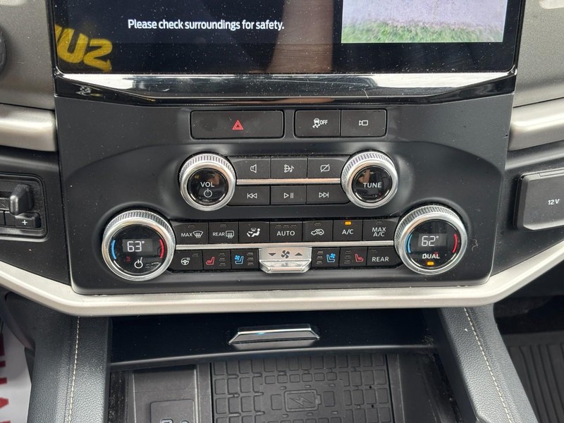 Ford Expedition Vehicle Full-screen Gallery Image 25