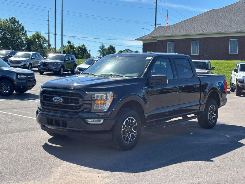 Ford F-150 Vehicle Full-screen Gallery Image 07