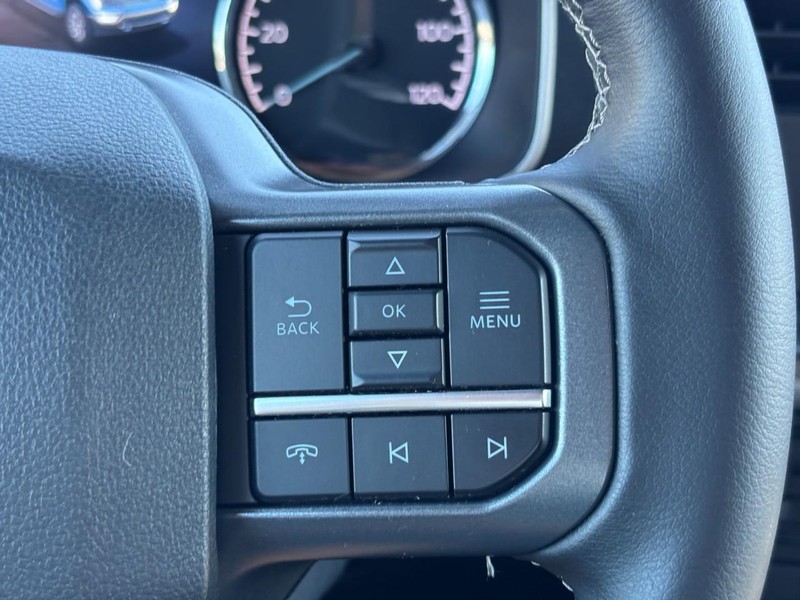 Ford F-150 Vehicle Full-screen Gallery Image 19