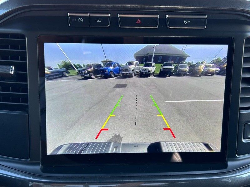 Ford F-150 Vehicle Full-screen Gallery Image 23