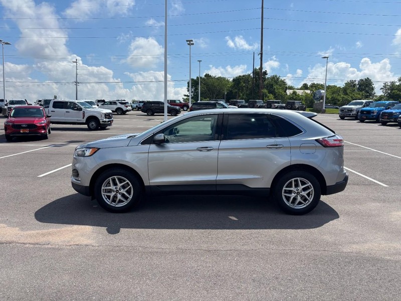 Ford Edge Vehicle Full-screen Gallery Image 06