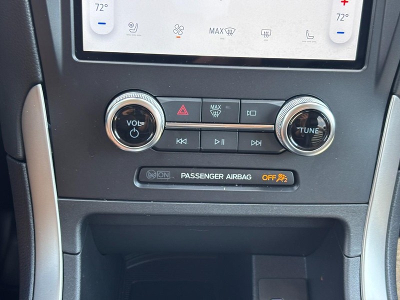 Ford Edge Vehicle Full-screen Gallery Image 24