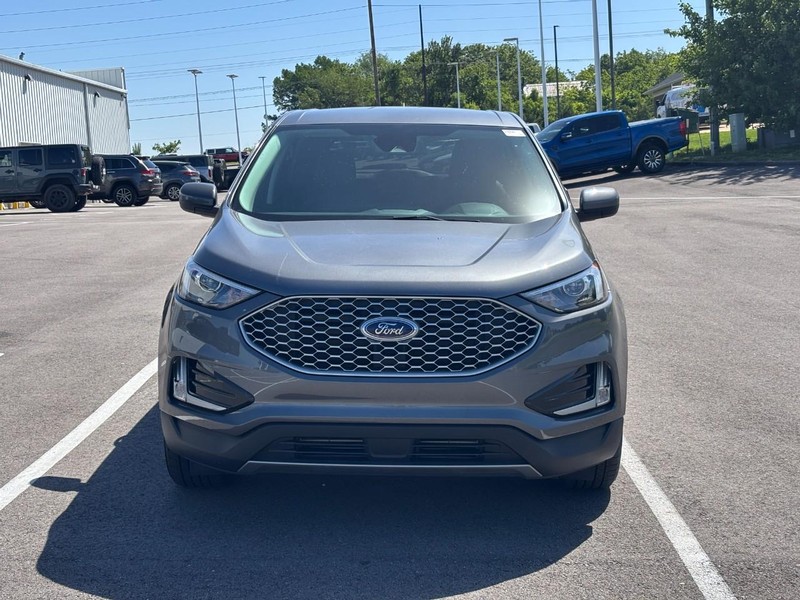 Ford Edge Vehicle Full-screen Gallery Image 08