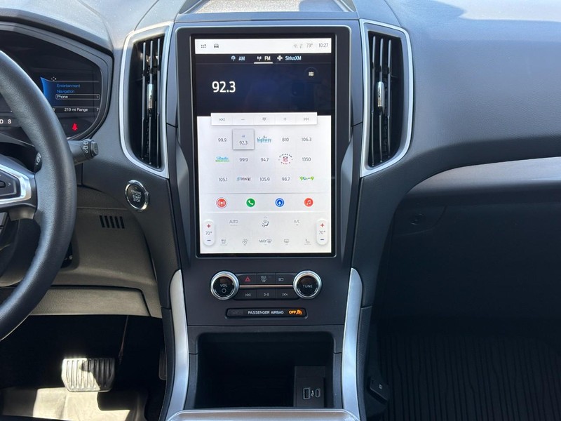 Ford Edge Vehicle Full-screen Gallery Image 13