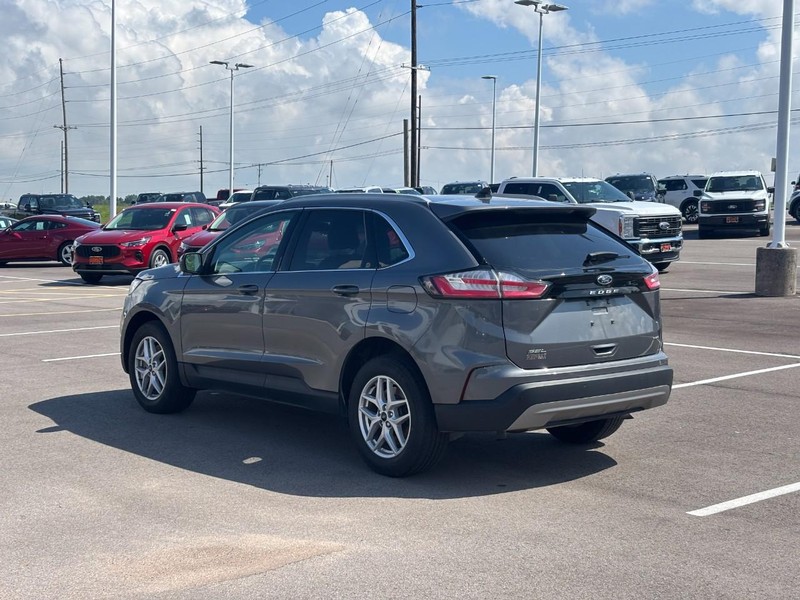 Ford Edge Vehicle Full-screen Gallery Image 05