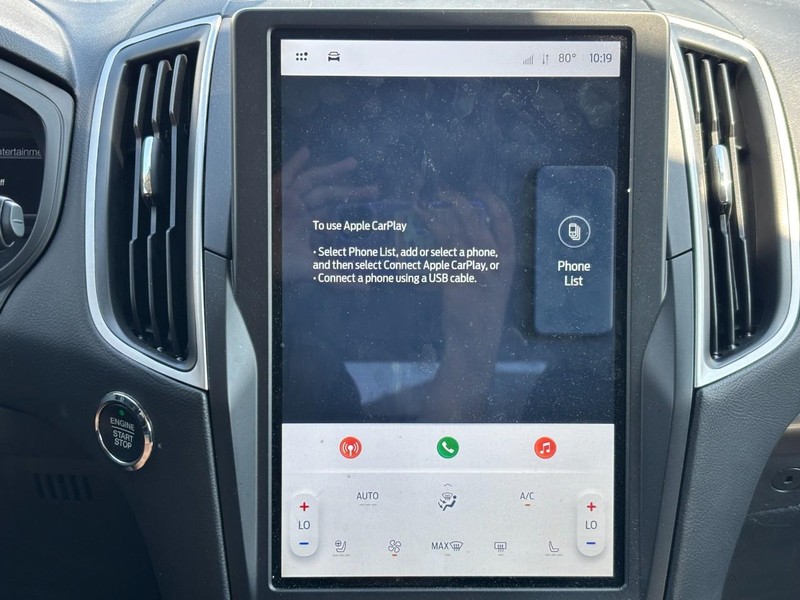 Ford Edge Vehicle Full-screen Gallery Image 21