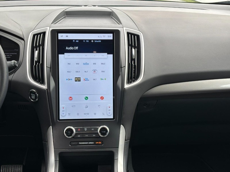 Ford Edge Vehicle Full-screen Gallery Image 13
