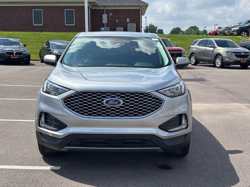 Ford Edge Vehicle Full-screen Gallery Image 08