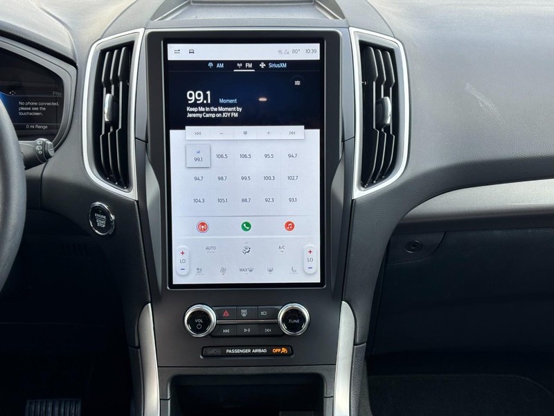 Ford Edge Vehicle Full-screen Gallery Image 13