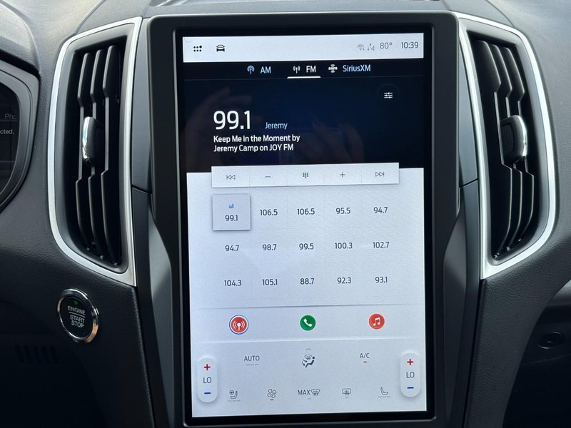 Ford Edge Vehicle Full-screen Gallery Image 21