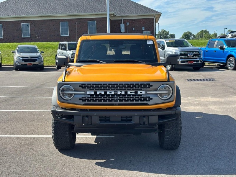 Ford Bronco Vehicle Full-screen Gallery Image 08