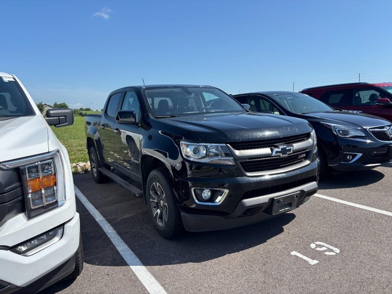 Chevrolet Colorado Vehicle Full-screen Gallery Image 03
