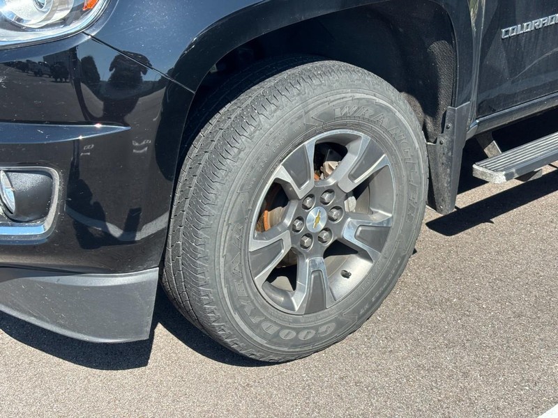 Chevrolet Colorado Vehicle Full-screen Gallery Image 04