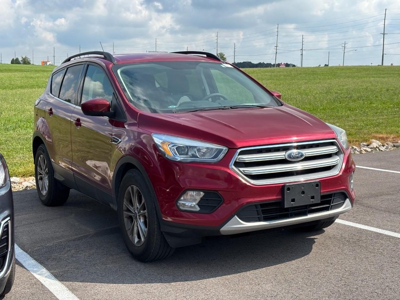 Ford Escape Vehicle Full-screen Gallery Image 03