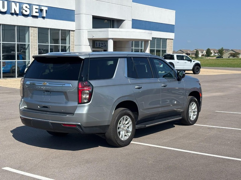 Chevrolet Tahoe Vehicle Full-screen Gallery Image 03