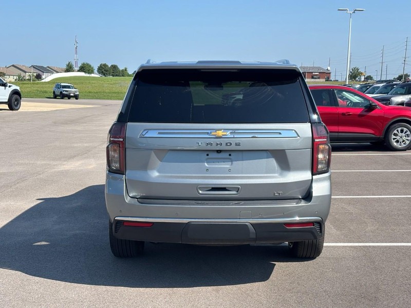 Chevrolet Tahoe Vehicle Full-screen Gallery Image 04
